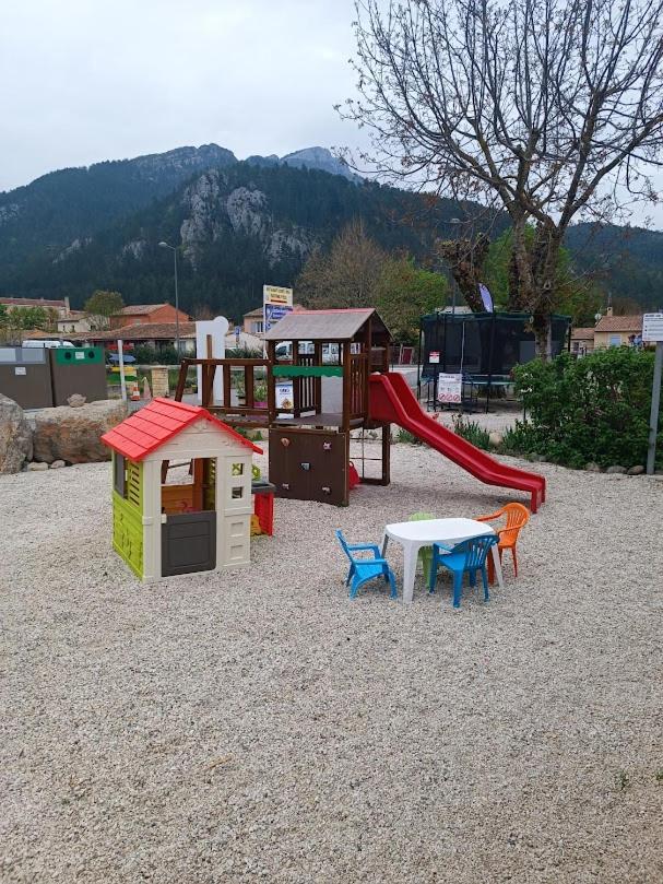 Camping Les Lavandes, Castellane Exteriér fotografie